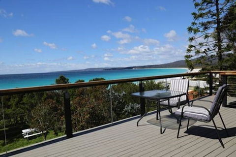 Driftwood Bay Of Fires - Townsville Tourism 0