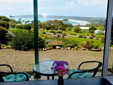 Emu Bay Holiday Homes - Accommodation Mount Tamborine 1