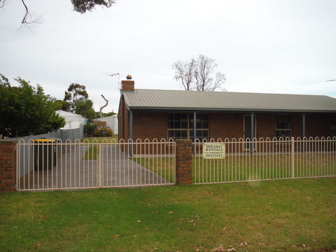 George's Place - Holiday Sydney 1