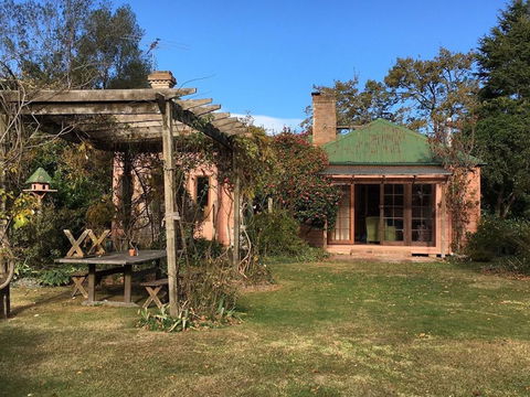 Hawthorne Cottage: Blackheath - Holiday Sydney 1
