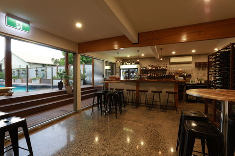 Heathcote Inn - Accommodation Whitsundays 1