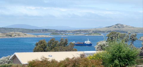 Island View Retreat - Accommodation Sunshine Coast 0