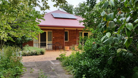Leloma Bed And Breakfast - YWait Travel 0