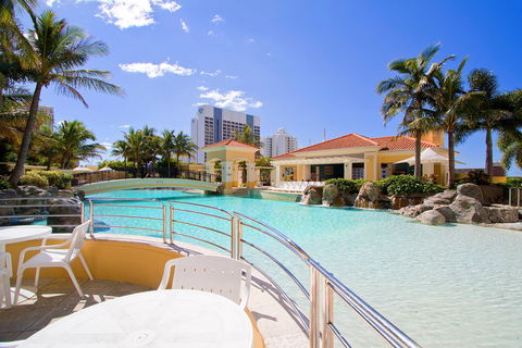 Mantra Towers Of Chevron - WA Accommodation 1