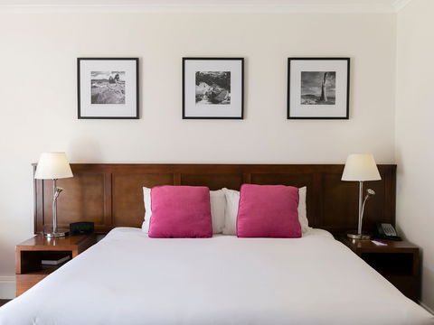 Mercure Canberra - Accommodation Directory 1
