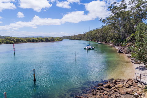 Metta At Myola, Stylish Cedar Beach House - WA Accommodation 2