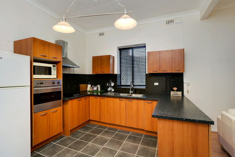 Miner's Retreat - Whitsundays Tourism 1
