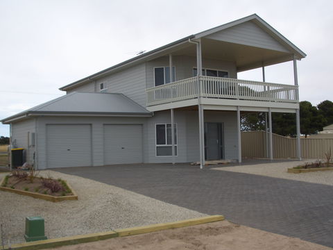 Moonlight Escape - Wagga Wagga Accommodation 0