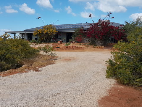 Ningaloo Bed And Breakfast - Sunshine Coast Guide 0
