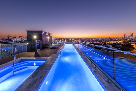 Oaks Brisbane Woolloongabba Suites - Holiday Perth 0