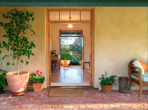 Seppeltsfield Vineyard Cottage - Holiday Melbourne 1