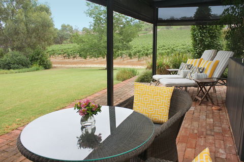 Seppeltsfield Vineyard Cottage - Holiday Melbourne 2