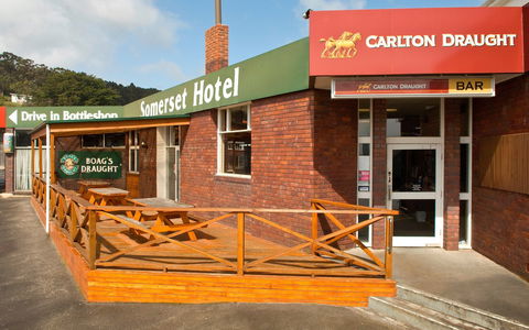 Somerset Hotel - Accommodation QLD 2