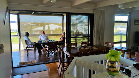 Vasta Vista - Whitsundays Tourism 1
