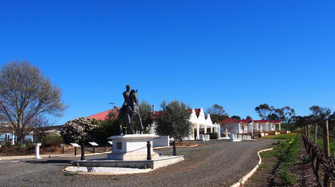 1837 Barossa Luxury Vineyard Cottages - Whitsundays Tourism 1