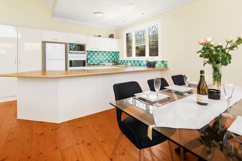 Adelaide Style Accommodation-City And Beach Luxury Home - Accommodation Broken Hill 2