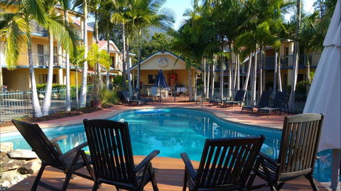 At Beach Court Holiday Villas - Gold Coast 4U 0