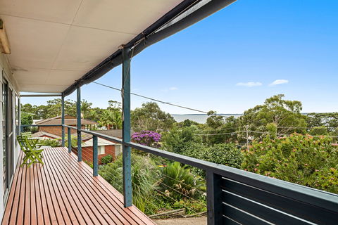 Blenheim Blue - Accommodation Yamba 1