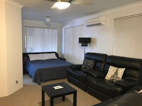 Canalside Family Getaway - Accommodation Nelson Bay 2