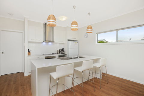 Chiton Drift - Byron Bay Accommodation 2