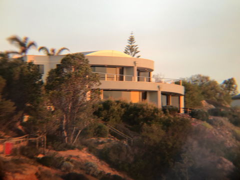 Cliff House Beachfront Villas - Accommodation in Bendigo 0