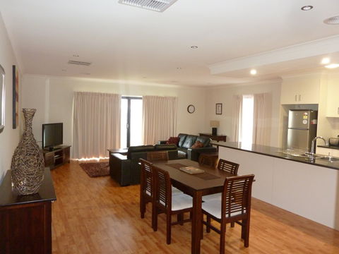 Florentine Villas - Accommodation Perth 2