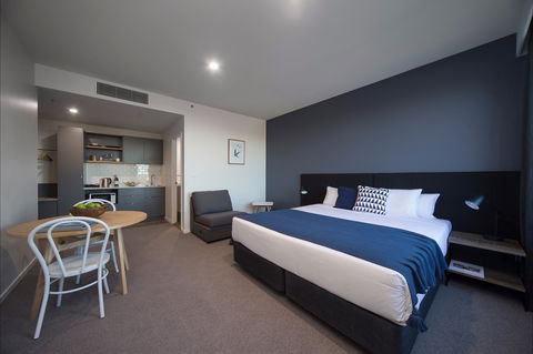 Mantra MacArthur Hotel - Accommodation Directory 2