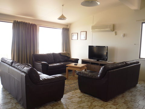 Moonta Bay Beach Villa 3 - Accommodation Sydney 1