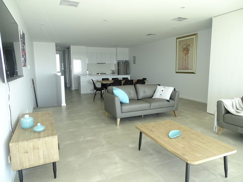 Moonta Shores - WA Accommodation 2