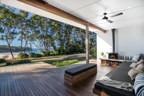 Pebbly Beach Escape - Accommodation Australia 0