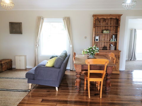 Robin Hood's Well Farm Stay - Redcliffe Tourism 0