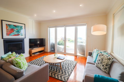 Sunrise Shores - Accommodation Nelson Bay 1