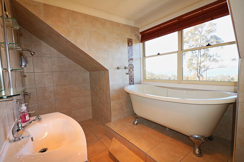 Whale Cove - Accommodation in Bendigo 1