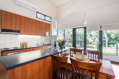 Aireys Inlet Getaway Resort - Holiday Melbourne 0