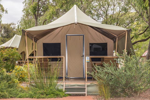 Amblin Holiday Park - Holiday Jervis Bay 0