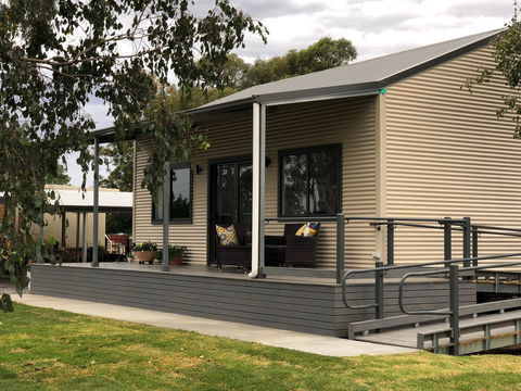 Appleyard Bed And Breakfast - Redcliffe Tourism 0