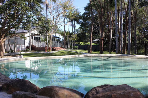 Away On Belongil Fields - Sunshine Coast Guide 0