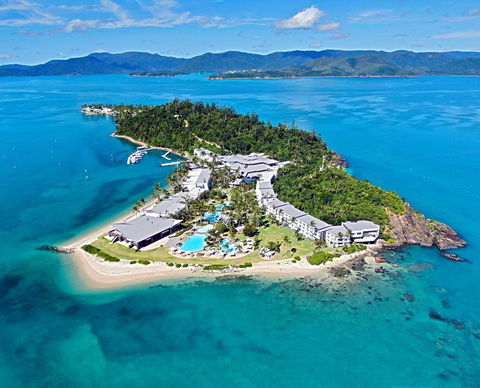 Daydream Island Resort And Living Reef - Sunshine Coast Guide 0