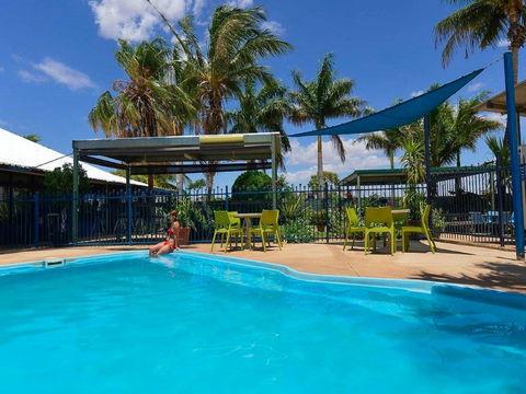 Devils Marbles Hotel - Accommodation Sunshine Coast 0