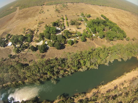 Manbulloo Homestead Caravan Park - Holiday Melbourne 0