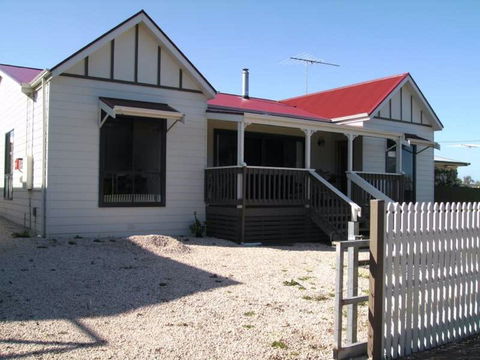 Marie's Cottage - Holiday Sydney 0