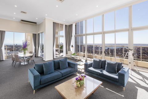 Meriton Suites Bondi Junction - Accommodation Australia 1