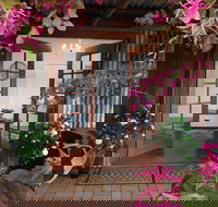 Milton Country Retreat The Chocolate Cottages - Whitsundays Tourism