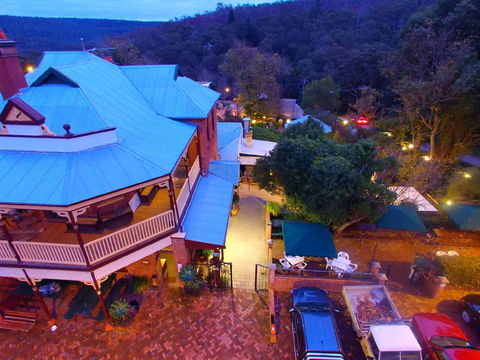 Mundaring Weir Hotel - Holiday Jervis Bay 0