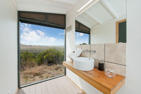 Pebble Point - Accommodation in Bendigo 2