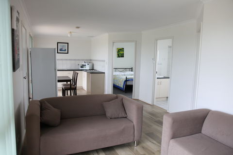 Tarnasey Farm - Pa's Place - Mackay Tourism 2