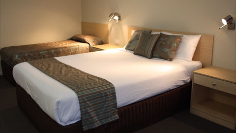 Tumbarumba Motel And Elms Restaurant - Yamba Accommodation 1