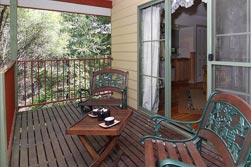 Eagle Hammer Cottages - Accommodation Australia 3