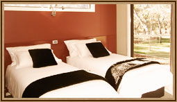 Deeluxe Riverspa Apartments - Casino Accommodation 2