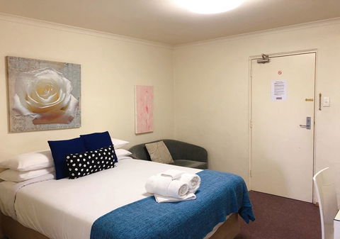 Canberra Short Term & Holiday Accommodation - Accommodation Broken Hill 2